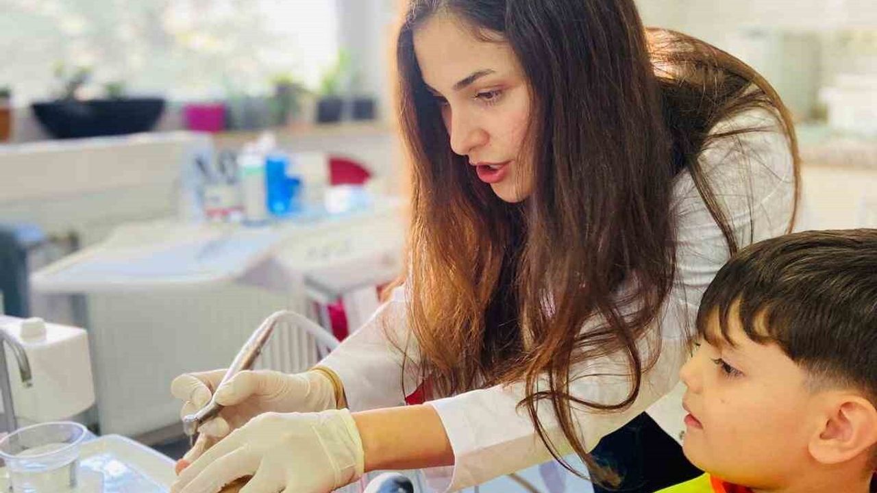 Bilecik’te Ağız ve Diş Sağlığı Haftası: Türkoğlu Kreşi Öğrencileri Diş Hastanesinde Eğitim Aldı