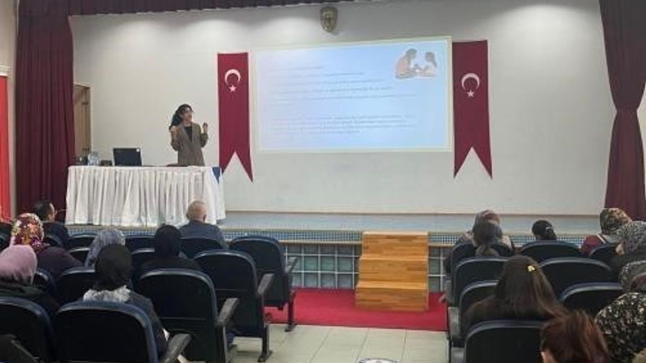 Bilecik'te ailelere yönelik farkındalık eğitimi: aile bağları ve çocukların değeri ele alındı
