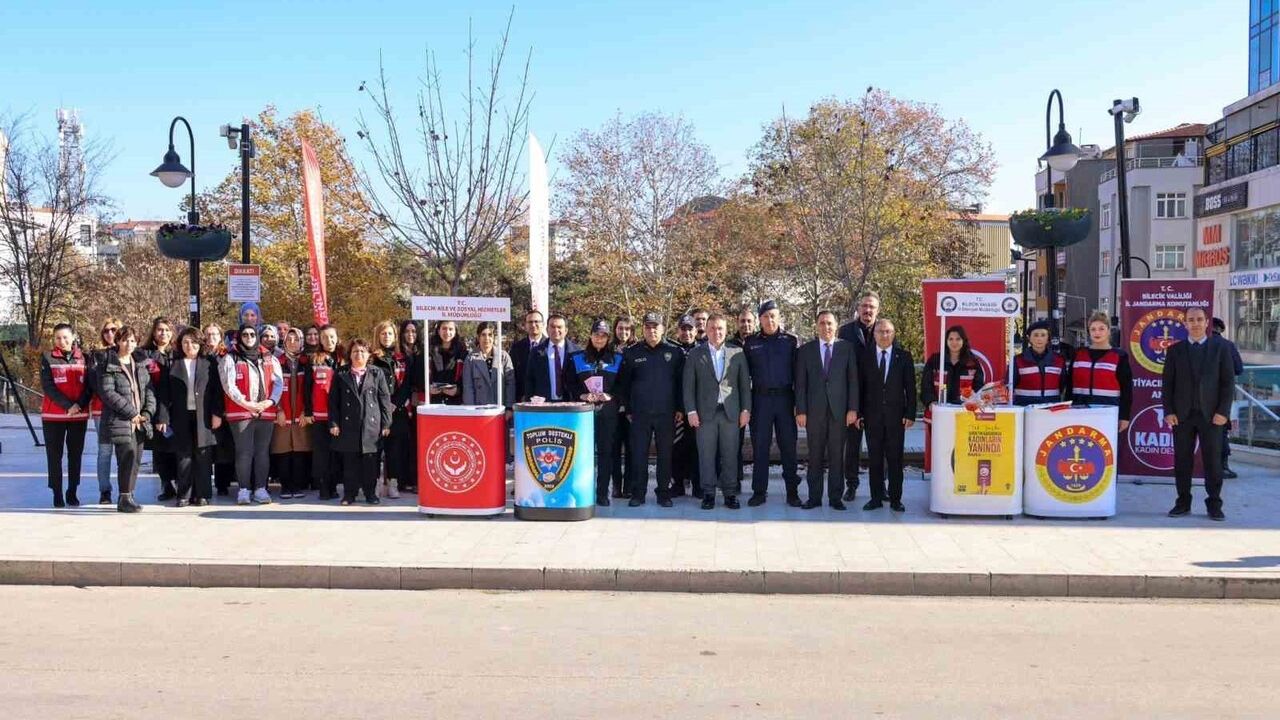 Bilecik’te Atatürk Parkı’nda Kadına Yönelik Şiddete Karşı Farkındalık Etkinliği