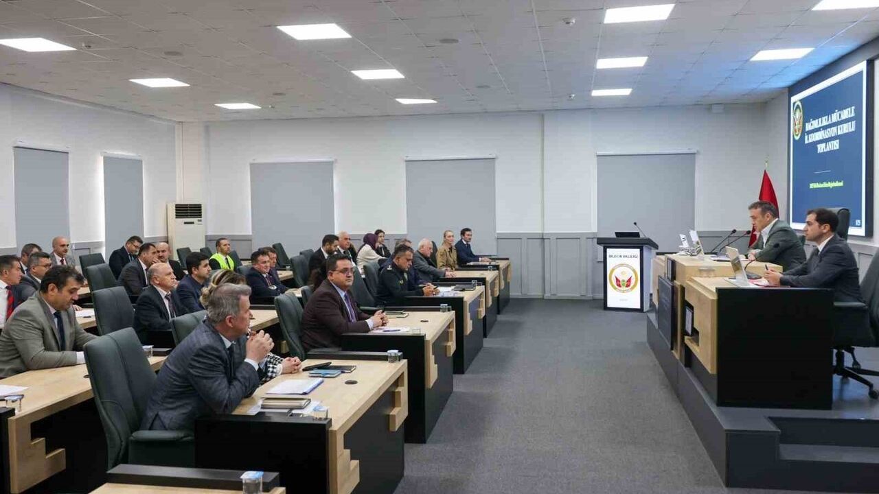 Bilecik’te Bağımlılıkla Mücadele: İl Koordinasyon Kurulu Toplantısı Vali Faik Oktay Sözer Başkanlığında