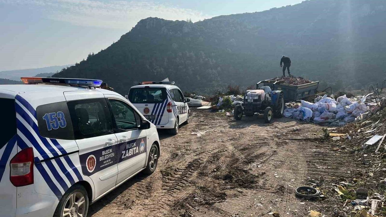 Bilecik’te belediye çöp sahasına izinsiz inşaat atığı döken kişiye ceza uygulandı