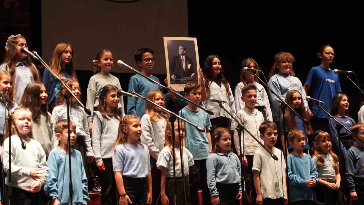 Bilecik’te minik piyanistler konserle orman yangını farkındalığına dikkat çekti