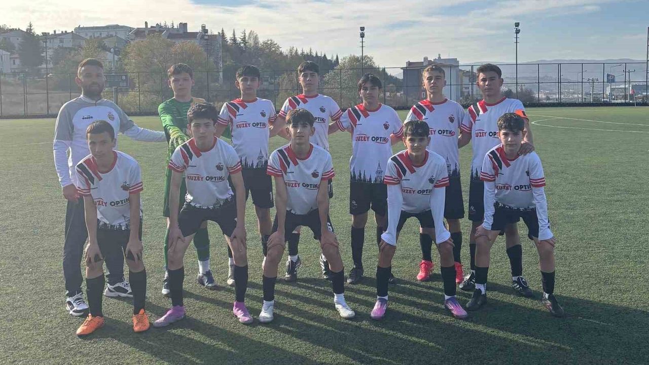Bilecik U14 Gençler Ligi: Vitraspor 5'te 5 yaparak liderliğini sürdürdü