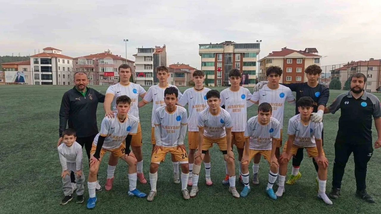 Bilecik U16 Gençler Ligi'nde 4. Hafta Geride Kaldı: Osmanelispor 4'te 4 Yaptı