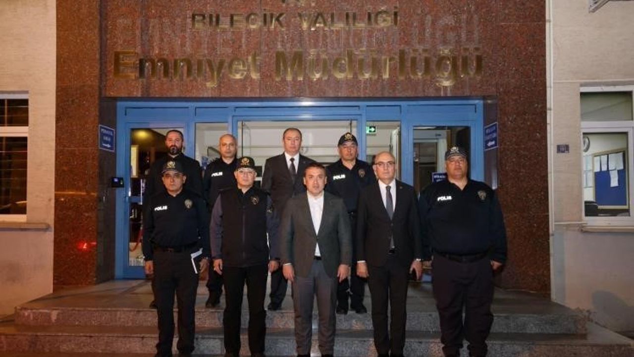 Bilecik Valisi Faik Oktay Sözer, İl Emniyet Müdürlüğü'nde güvenlik çalışmalarını inceledi