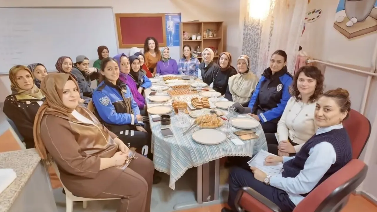 Bingöl'de kadınlara KADES, dolandırıcılık ve genel güvenlik eğitimi verildi