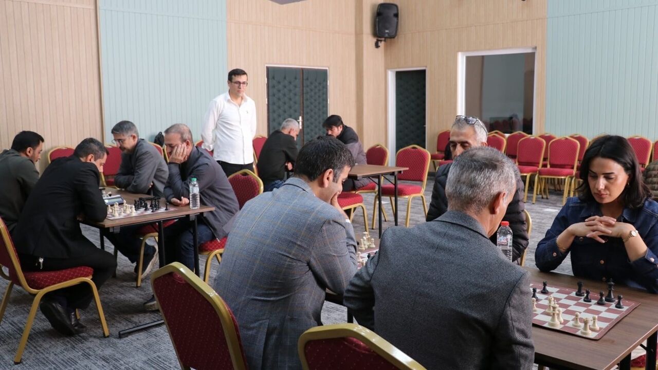 Bingöl'de Öğretmenler Arası Satranç Turnuvası sona erdi