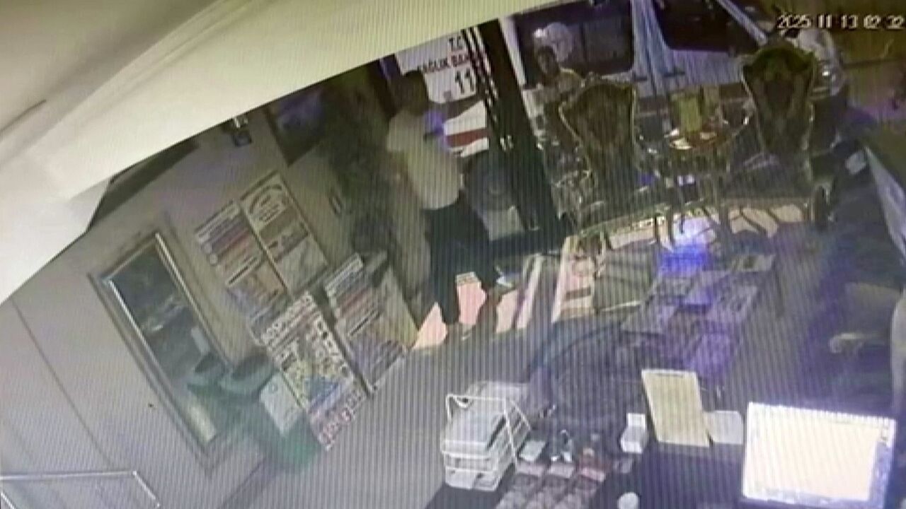 Böcek ailesinin ölümüyle ilgili yeni görüntüler: Servet Böcek otel kapısının kilitli olması nedeniyle dışarı çıkamadı