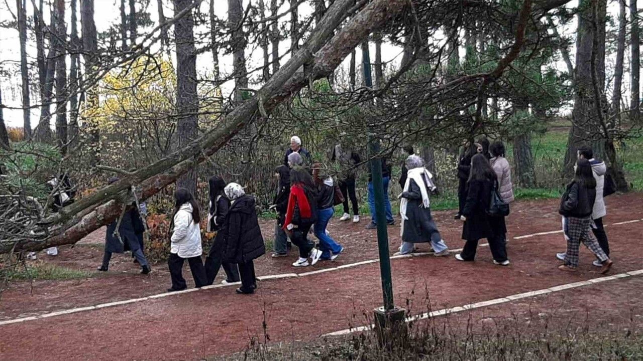 Bolu'da Abant Gölü Milli Parkı'na Hafta Sonu Ziyaretçi Akını