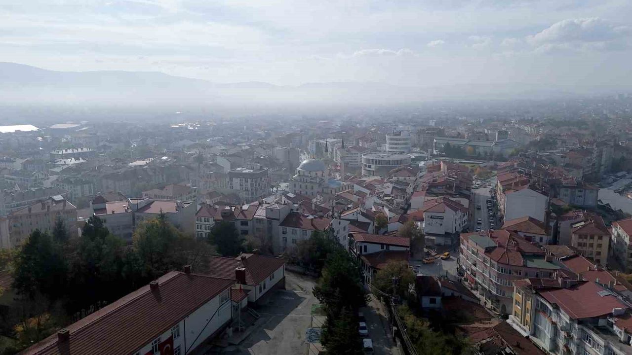 Bolu'da Sabah Yoğun Sise Büründü — Dronla Kartpostallık Görüntüler