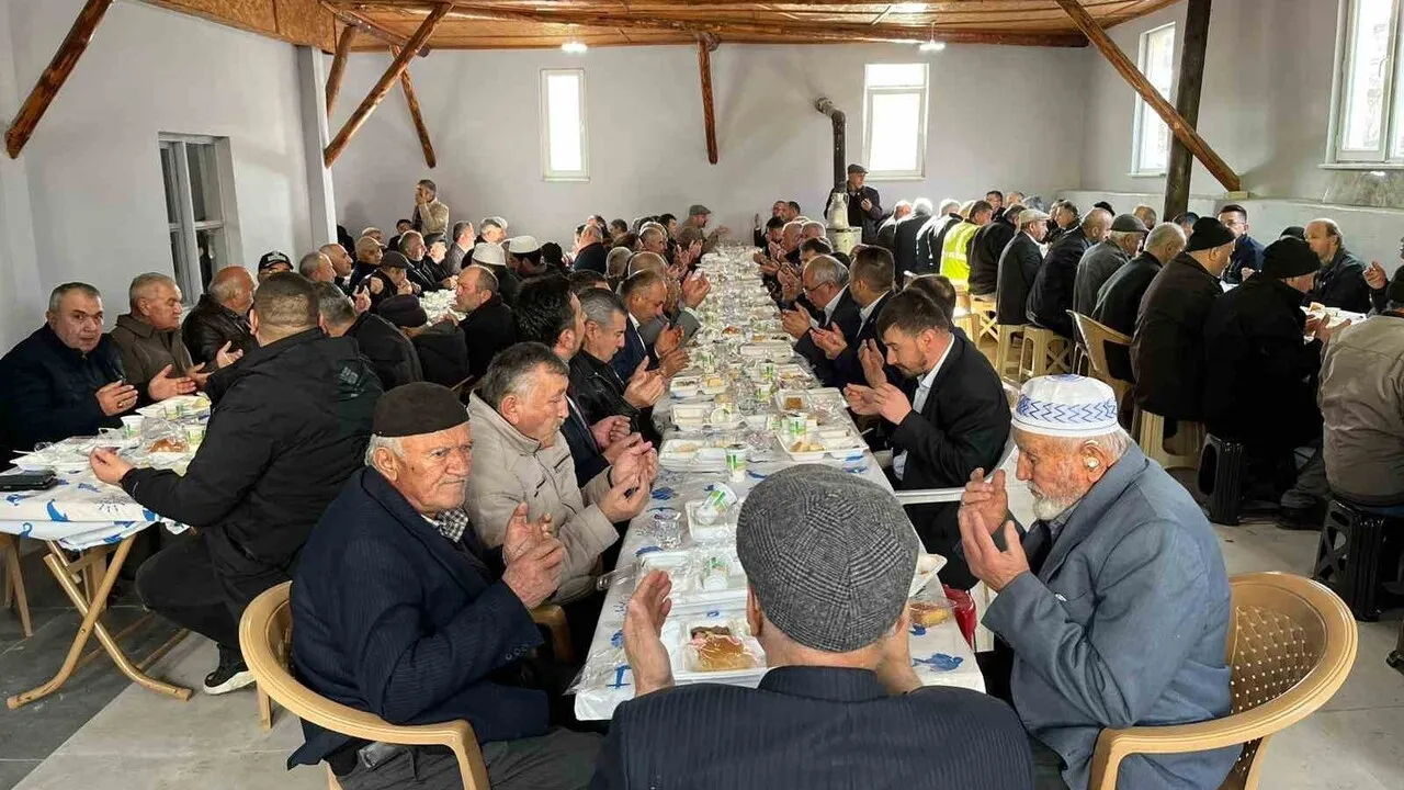 Bolu'da Tekke Barajı nedeniyle taşınan yaklaşık 200 naaş için gıyabi cenaze namazı kılındı