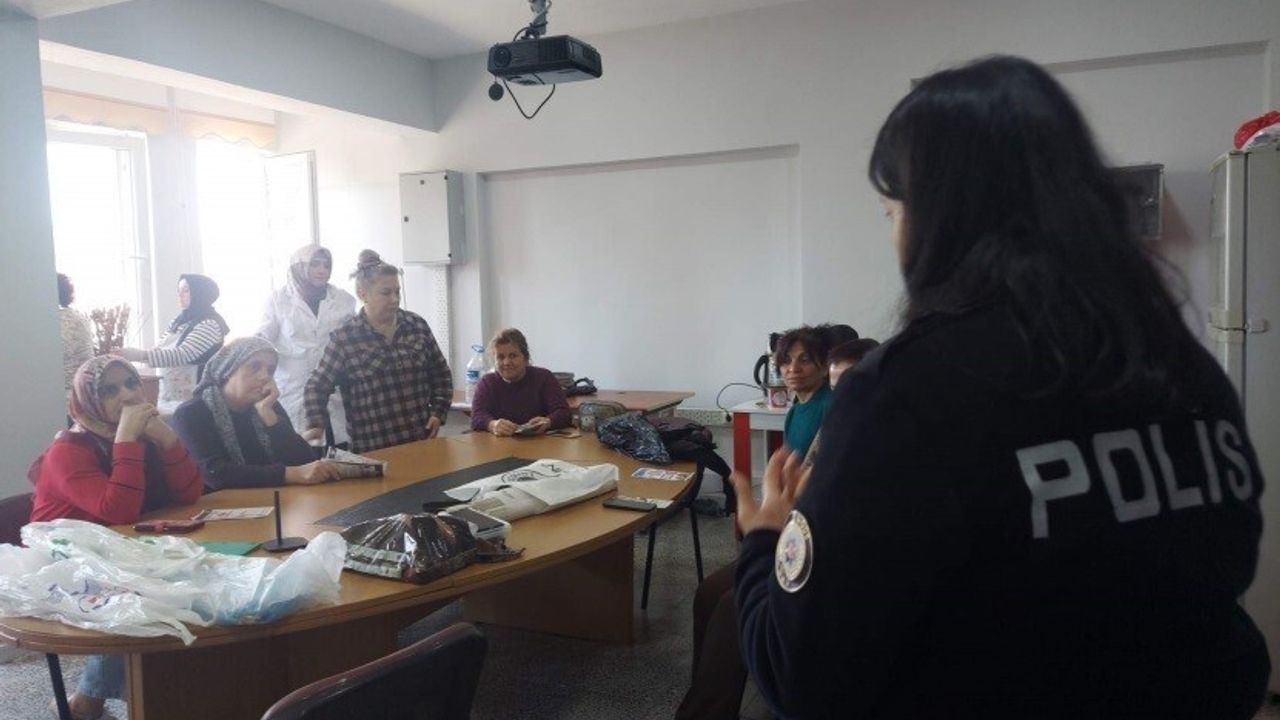 Bor Emniyeti, Halk Eğitim Merkezi'nde Güvenlik ve Farkındalık Eğitimi Düzenledi