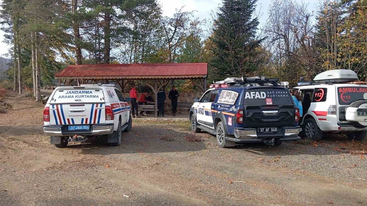 Bozkurt'ta kaybolan anne Huriye Helvacı ve oğlu Osman için aramalar sinyalin alındığı bölgede yoğunlaştı