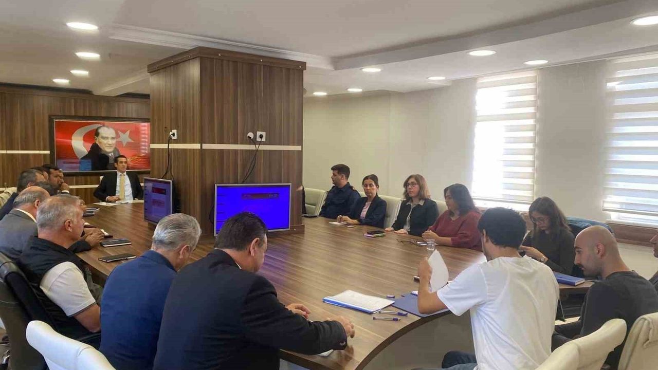 Bozyazı’da Sahipsiz Sokak Hayvanlarının Tespiti ve Yönlendirilmesi İçin Koordinasyon Toplantısı