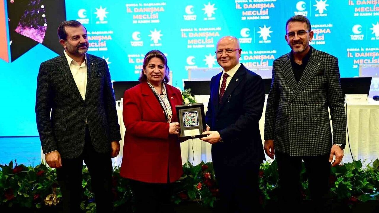 Bursa’da 1 haftada 5.284 kişi AK Parti kadrolarına katıldı