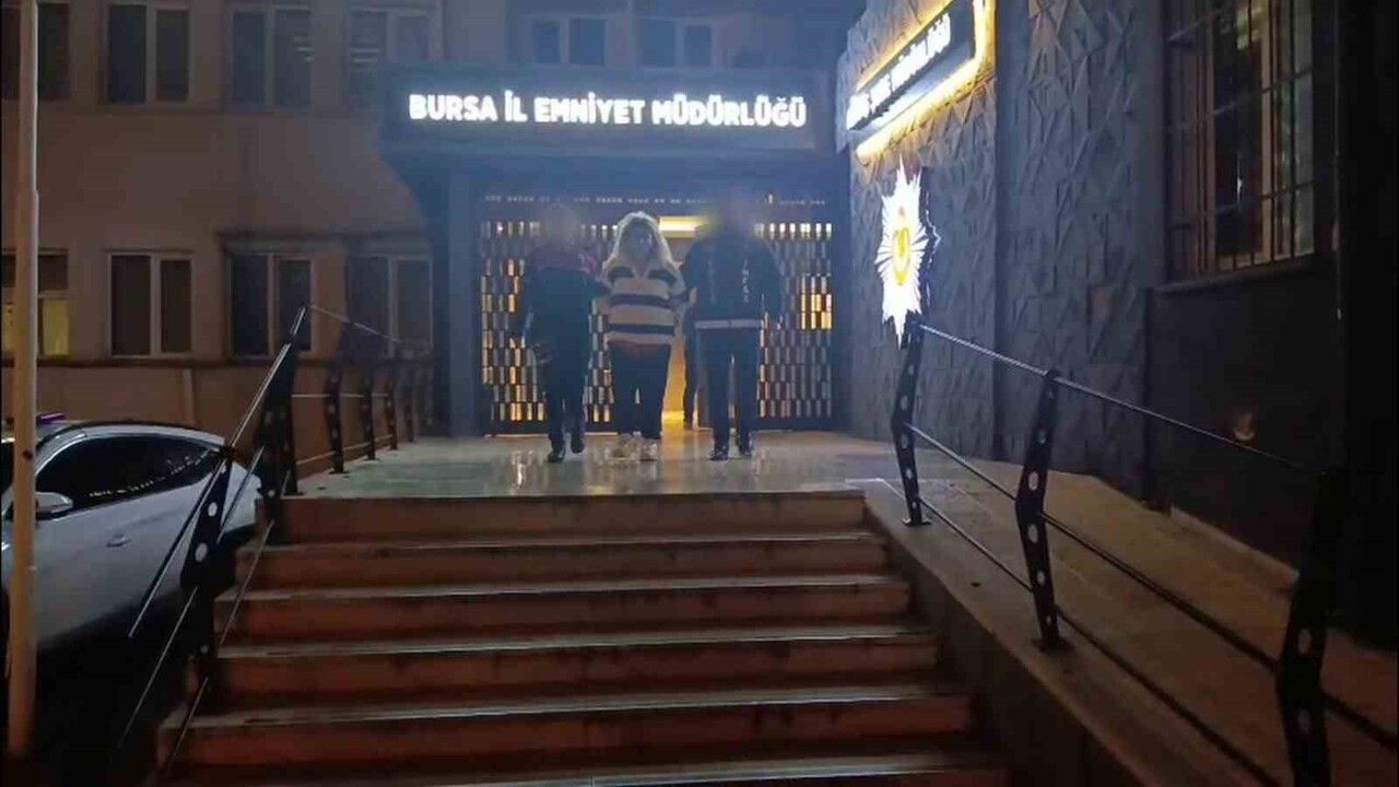 Bursa'da 13 yıldır aranan firari H.V. Nilüfer'de düzenlenen operasyonla yakalandı