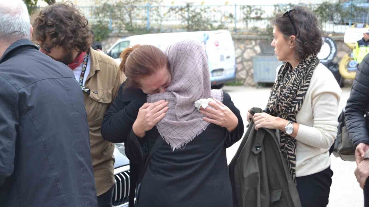 Bursa’da 24 yaşındaki Leyla Sınırtaş son yolculuğuna uğurlandı; organları 5 hastaya umut oldu