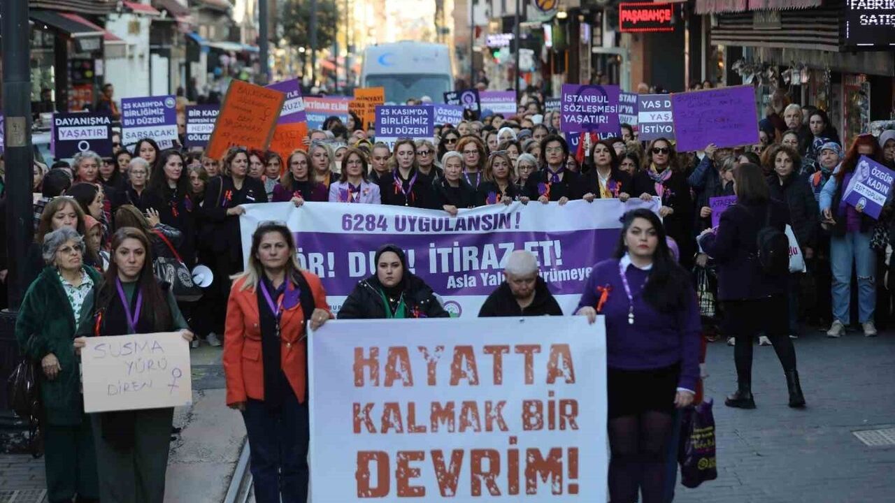 Bursa'da 25 Kasım'da Kadına Yönelik Şiddete Karşı Farkındalık Yürüyüşü