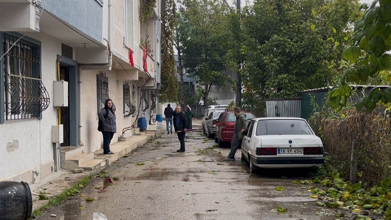 Bursa'da 3. kattan düşen Bedrettin Özer ağır yaralandı