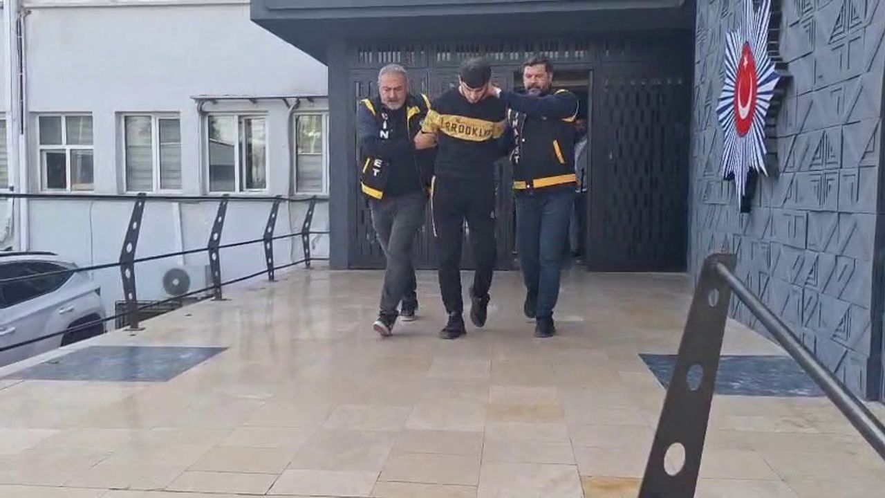 Bursa'da eşi tarafından 45 yerinden bıçaklanan kadın yaşamını yitirdi; şüpheli adliyeye sevk edildi