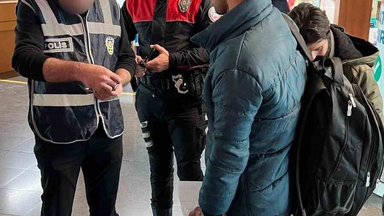 Bursa'da göçmen kaçakçılığı operasyonu: 27 yabancı uyruklu yakalandı, 2 şüpheli hakkında işlem