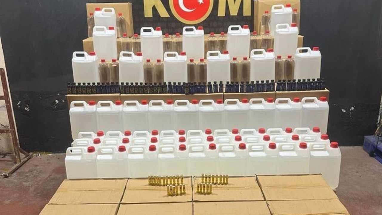 Bursa'da kaçak alkol operasyonu: Nilüfer'de 1032 litre etil alkol ele geçirildi