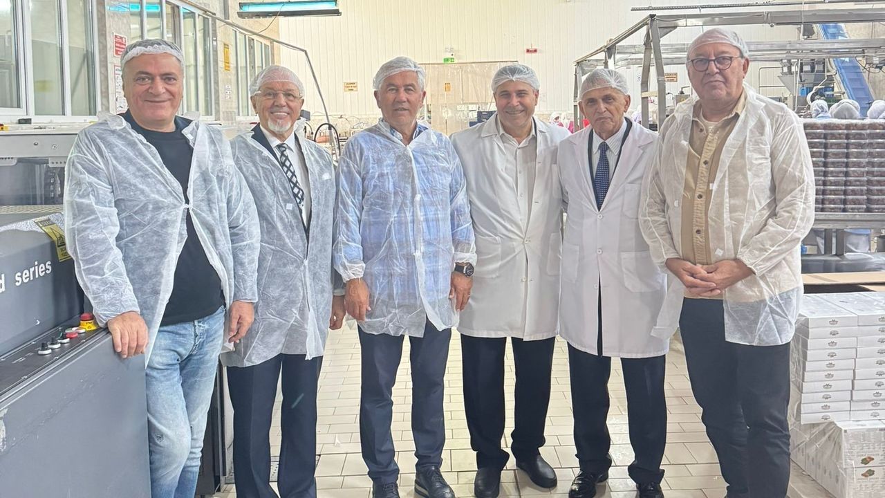 Bursa iş dünyası İlka Şekerleme tesislerinde kestane şekeri üretimini yerinde inceledi