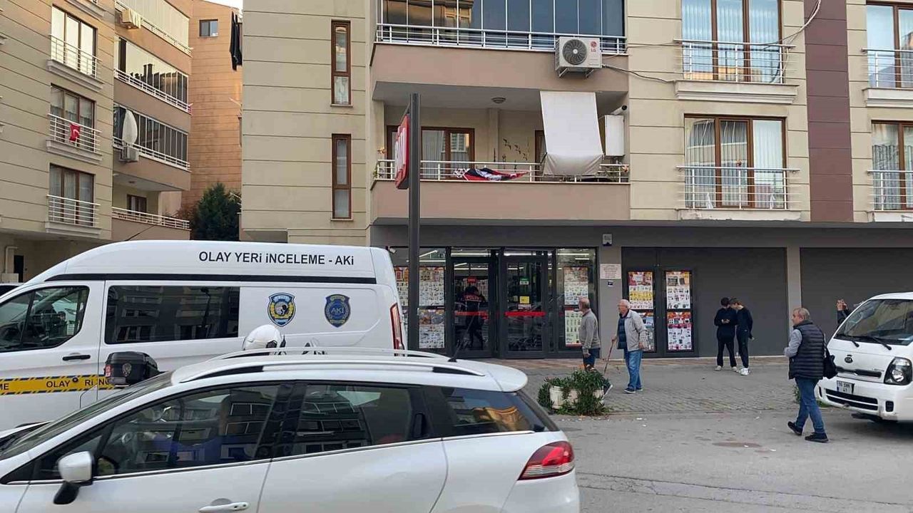 Bursa Mudanya'da eski eşini çalıştığı markette bıçakladı; şüpheli teslim oldu