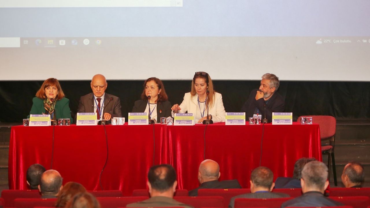 Bursa Tarihi Çarşı ve Hanlar Bölgesi için Çalıştay: Koruma, İşlevlendirme ve Afet Hazırlığı