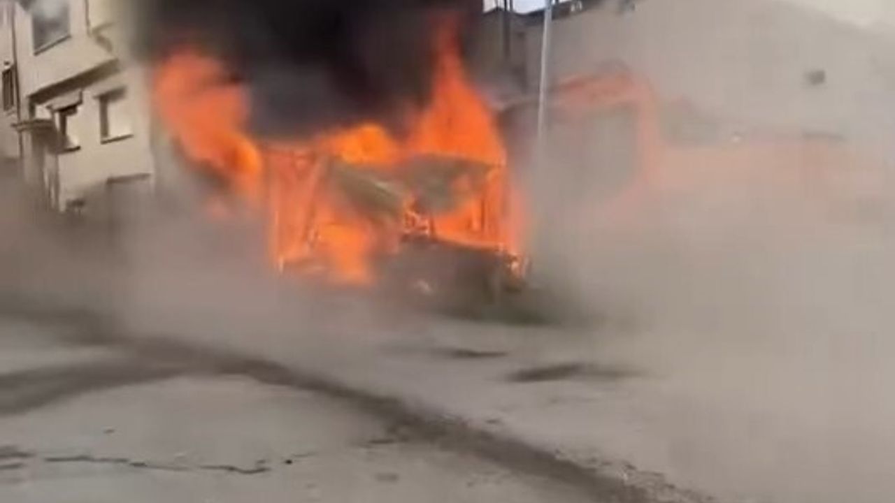 Bursa Yıldırım’da baraka yangını: İtfaiye alevleri çevreye sıçramadan söndürdü