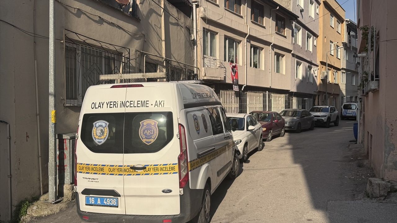 Bursa Yıldırım'da erkek arkadaşı tarafından bıçaklanan Rus uyruklu kadın hayatını kaybetti