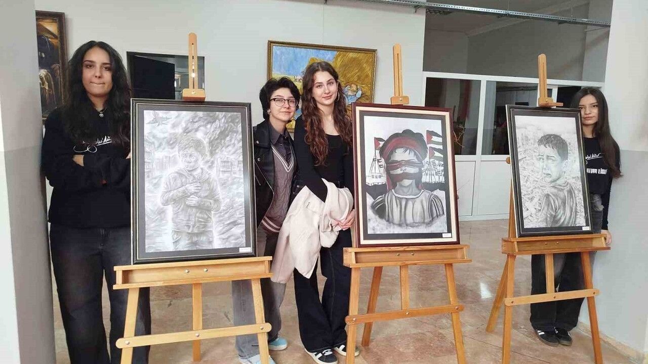 Bursa Zeki Müren Güzel Sanatlar Lisesi öğrencilerinden Filistinli Çocuklar sergisi