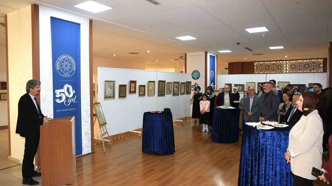 BUÜ Geleneksel Türk Sanatları öğrencilerinin tezhip, minyatür ve ebru çalışmaları sergilendi