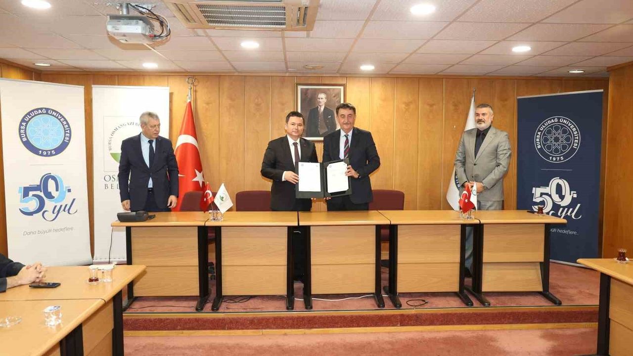 BUÜ ve Osmangazi Belediyesi, Karagöz'ü Uluslararası Platforma Taşımak İçin Protokol İmzaladı