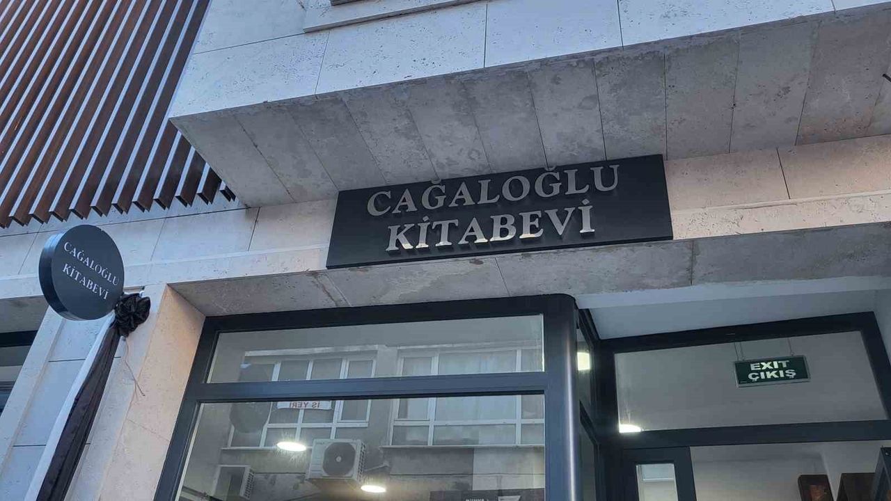 Cağaloğlu Kitapçılar Çarşısı tarihi dokusuna uygun yenilemeyle açıldı