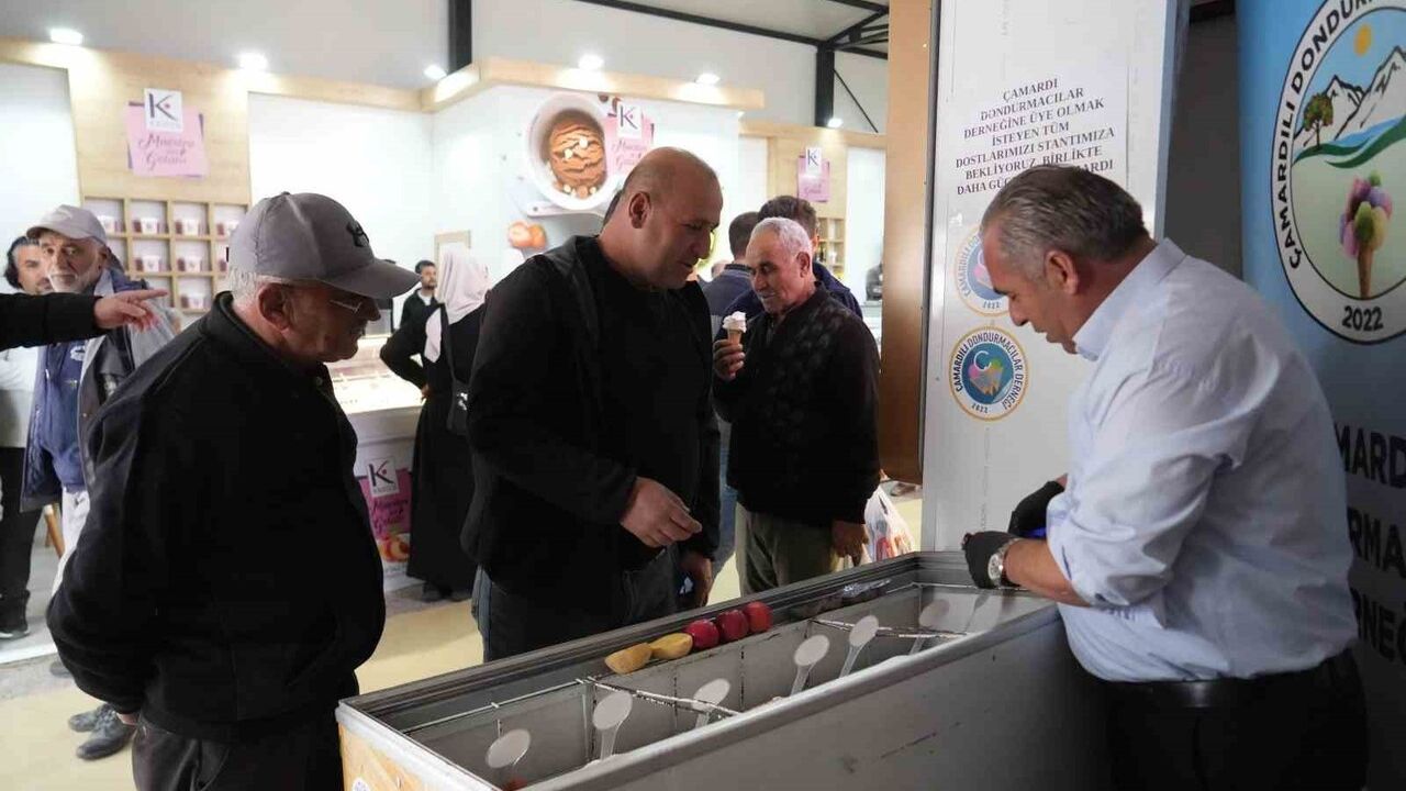 Çamardı’nin geleneksel dondurmacılık kültürü ikinci kez festivale taşındı