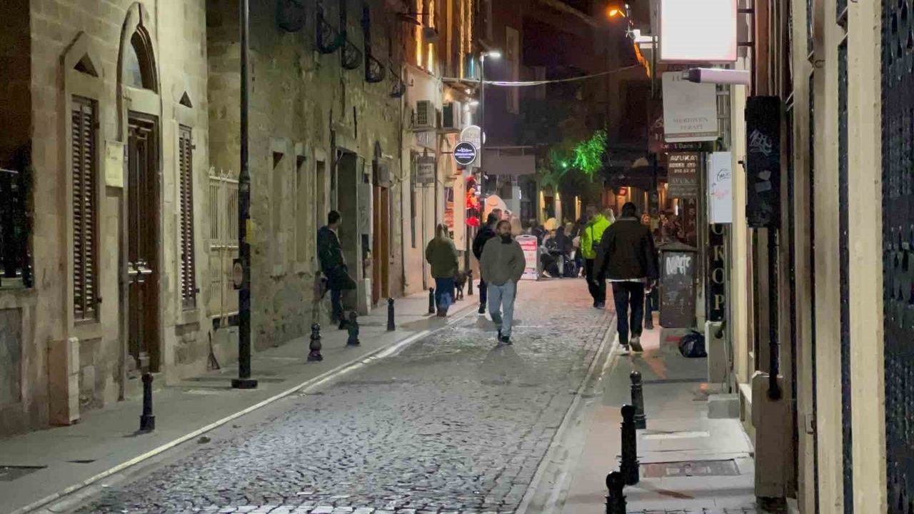 Çanakkale Ayvacık açıklarında 4 büyüklüğünde deprem kaydedildi