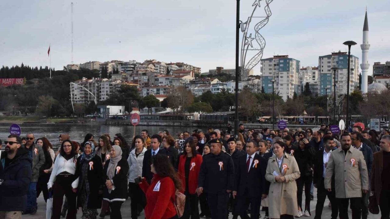 Çanakkale’de 25 Kasım’da Kadına Yönelik Şiddete Karşı Farkındalık Yürüyüşü
