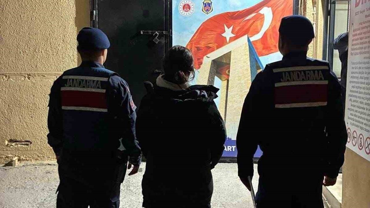 Çanakkale'de jandarma denetimleri sonuçlandı: 8 tutuklama