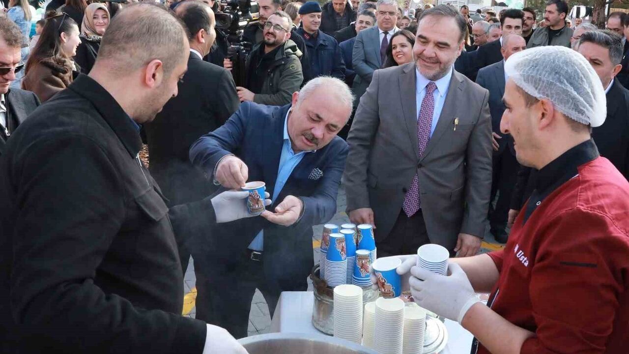 Çankırı’ye gelen ziyaretçiler Keloğlan tarhanasına hayran kaldı