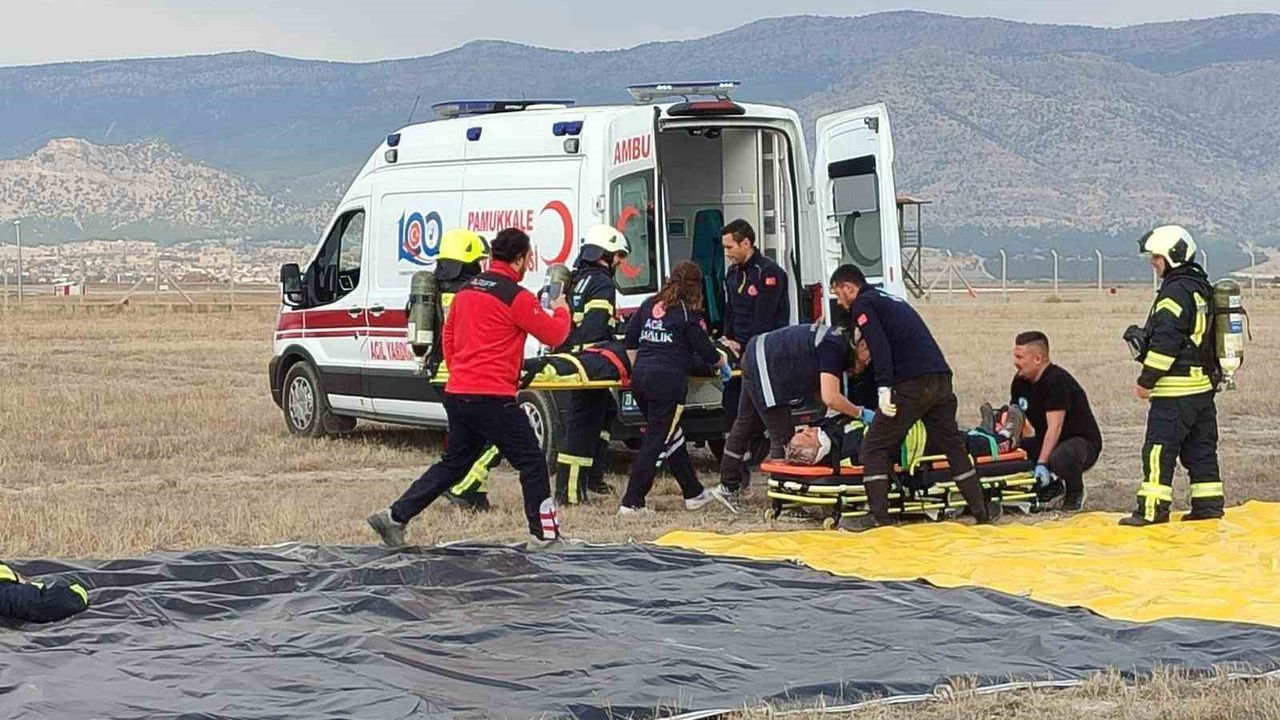 Çardak Havaalanı'nda 2025 Acil Durum Tatbikatı: Uçak Kaza Kırım Senaryosu Uygulandı