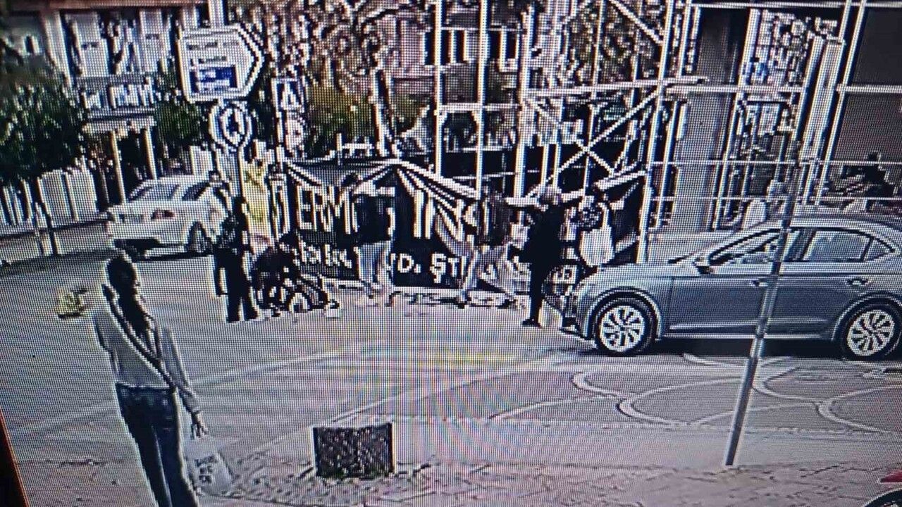 Çaycuma'da Karşıdan Geçerken Düşen 70 Yaşındaki Adam Hastanede Hayati Tehlikede