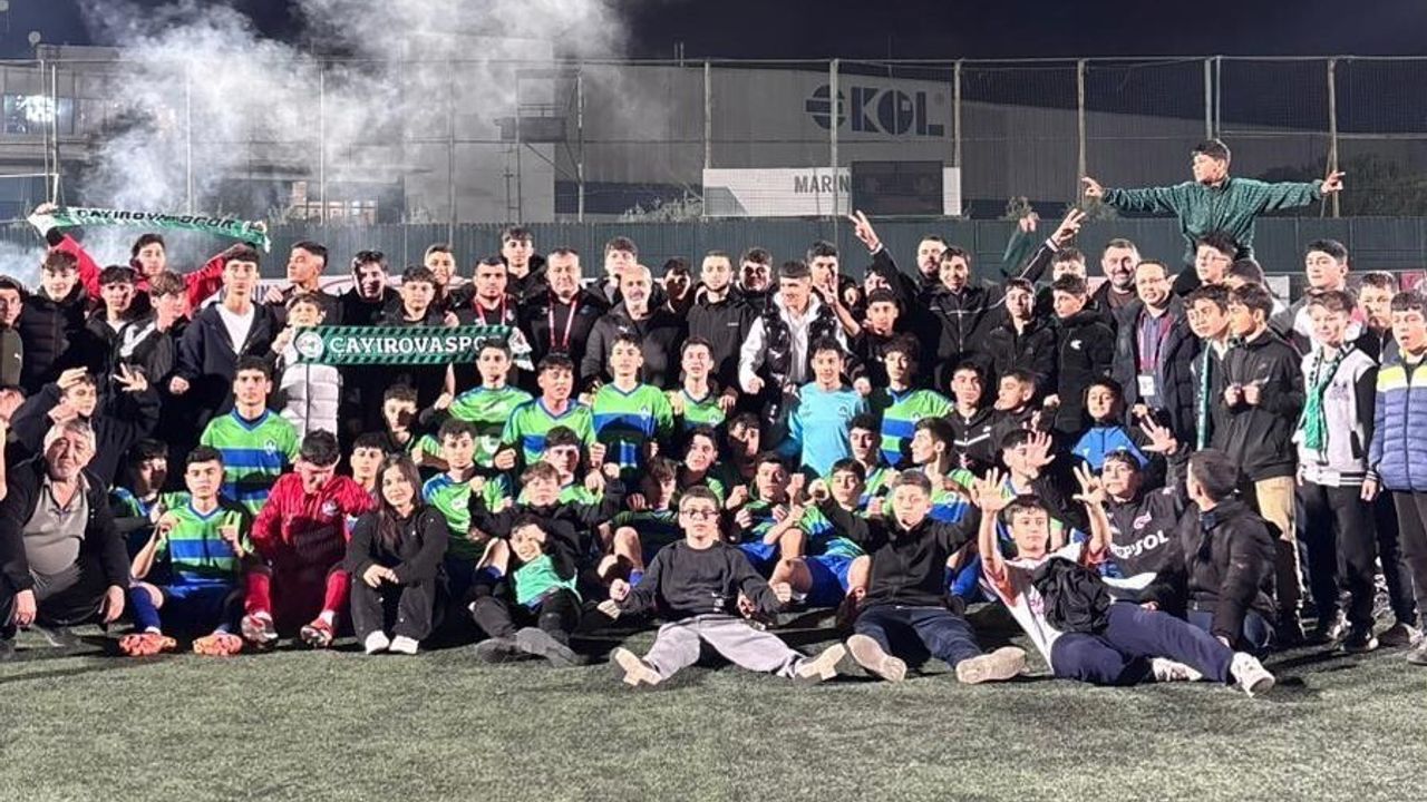 Çayırova Belediyesi Eğitim Spor Kulübü U-16 Takımı K Grubu Şampiyonu