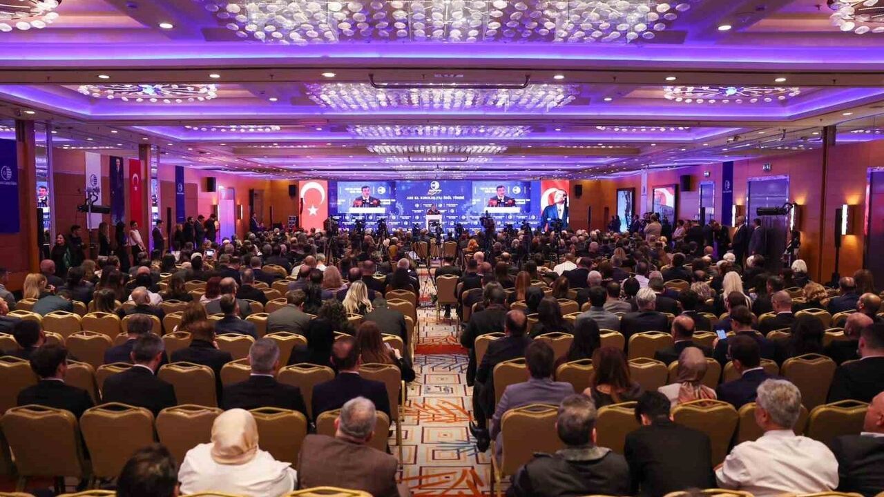 Cevdet Yılmaz: "Enflasyon tekrar düşüş eğilimine girmiş durumda"