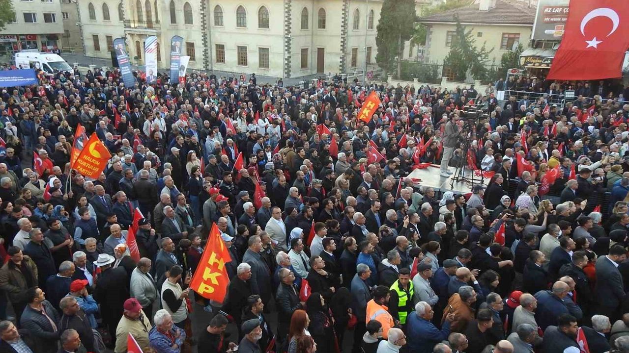 CHP Genel Başkanı Özgür Özel: İktidarı değiştireceğiz, parlamenter sistem ve vizesiz Avrupa sözü