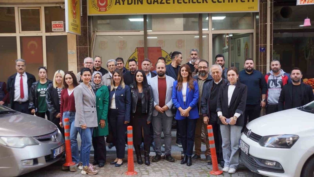 CHP'li 10 İlçe Belediyesinin Basın Sorumluları Aydın Gazeteciler Cemiyeti'ni Ziyaret Etti