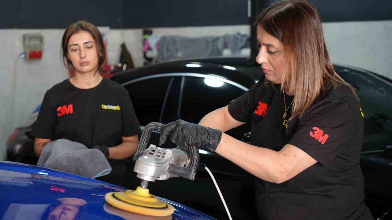 Çıraklıktan ustalığa: Antalya’da Nurgül Durukan oto boya uzmanı oldu