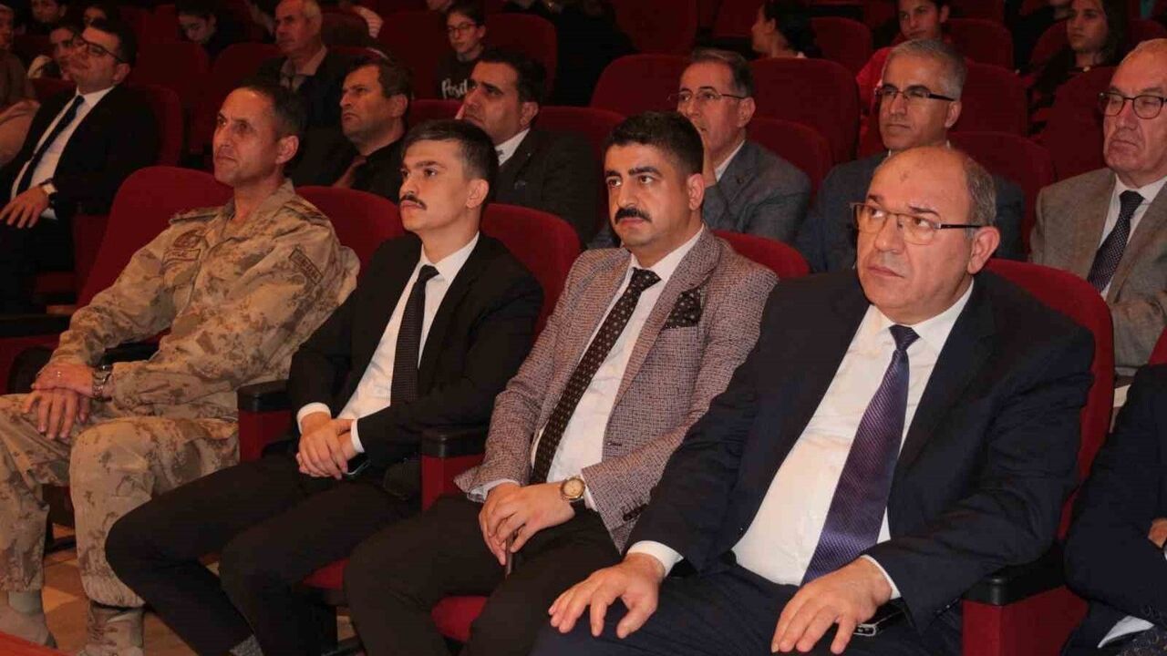 Cizre'de 'Denetimli Serbestliğin Toplumdaki Rolü ve Önemi' Konferansı