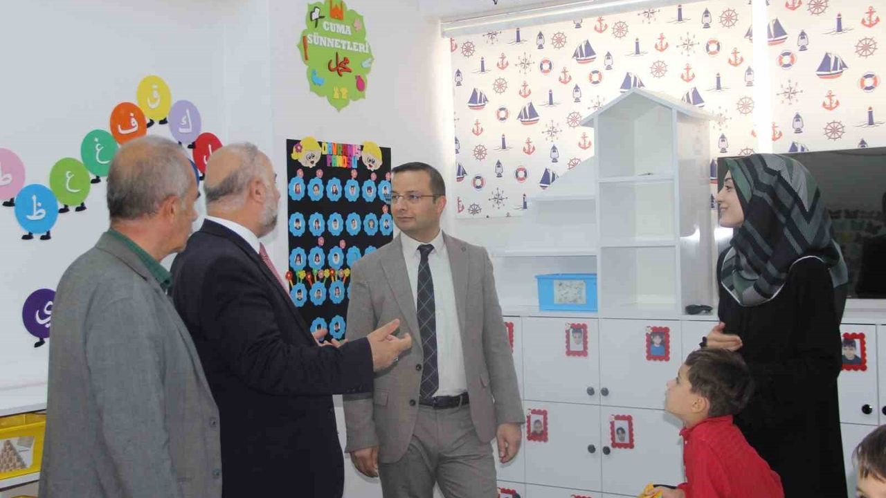 Cizre'de Nuh’un Gemisi 4-6 Yaş Kur’an Kursu öğrencileri 'Bed-i Besmele' töreniyle eğitime başladı