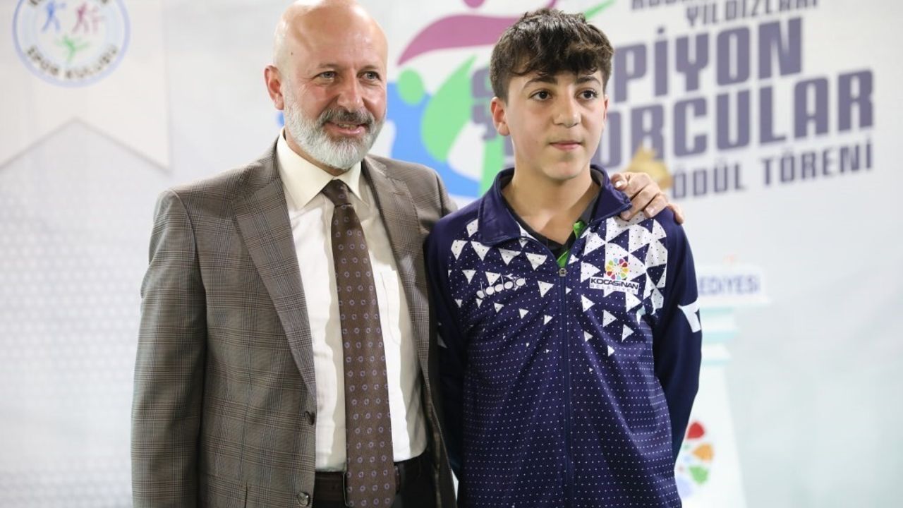 Cluj'da Yıldızlar Dünya Şampiyonası: Kocasinanlı Kenan Eren Kahraman ve Görkem Öçal dünya ikincisi